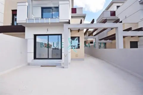 Chalet en calle Embarcación Antina II, 107