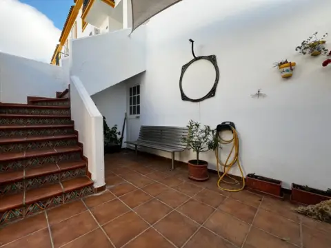 Casa adosada en Casco Urbano