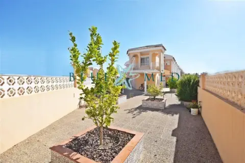 Dúplex en calle del Mar Amarillo-Ordenación Bahía