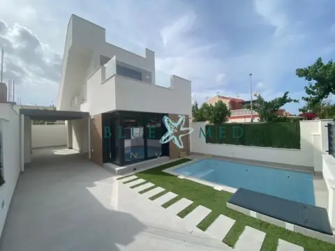 Chalet en calle Manuel Acedo, 2