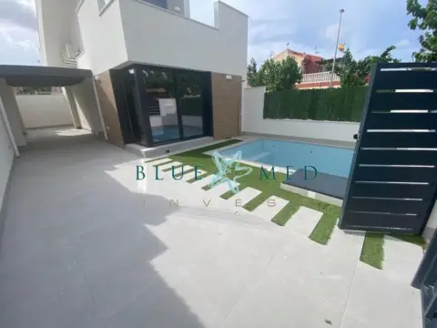 Chalet en calle Manuel Acedo, 2