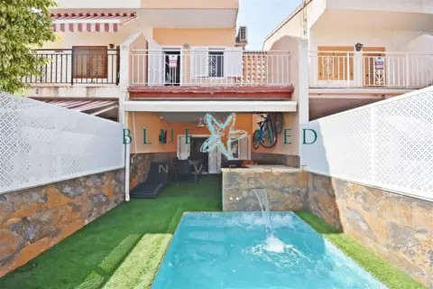 Dúplex en calle del Mar Adriático-Ordenación Bahía