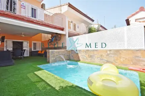 Dúplex en calle del Mar Adriático-Ordenación Bahía