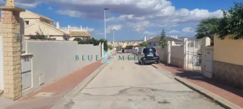 Casa en calle calle Albuñol