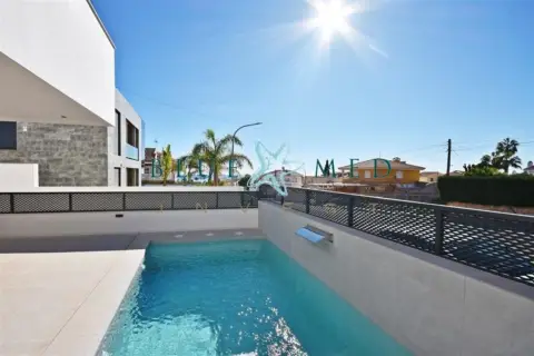 Chalet en calle de Jabeque-Playasol 2