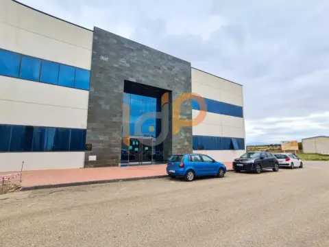 Nave industrial en Ruchete