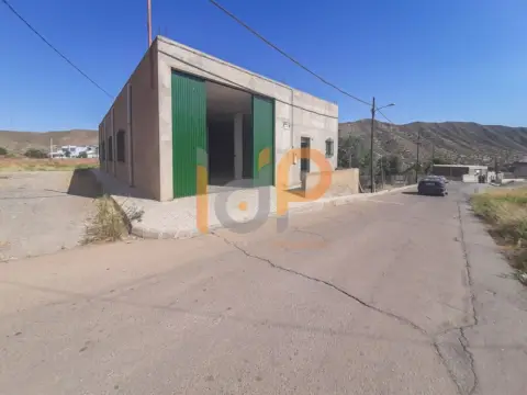 Nave industrial en Tabernas