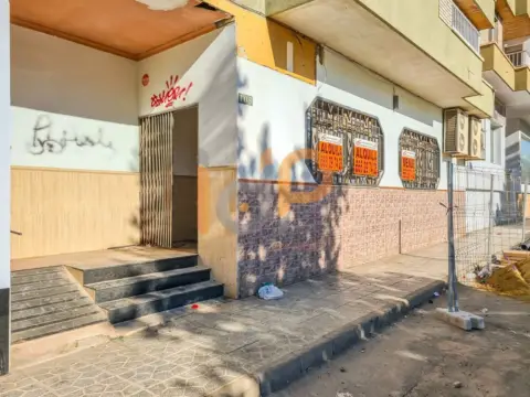 Local comercial en Huércal-Overa