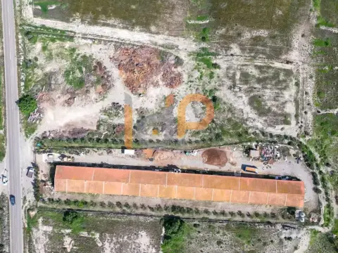 Nave industrial en Santa Maria de Nieva