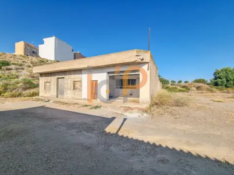 Nave industrial en Huércal-Overa