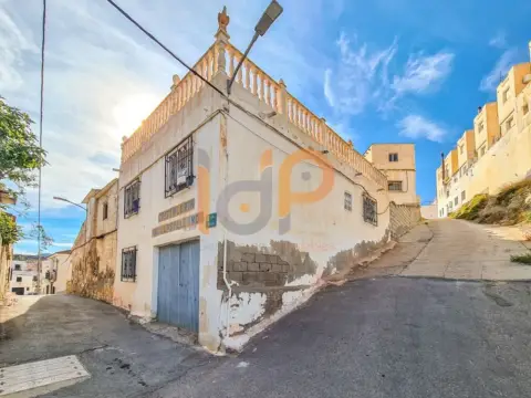 Casa en Zurgena