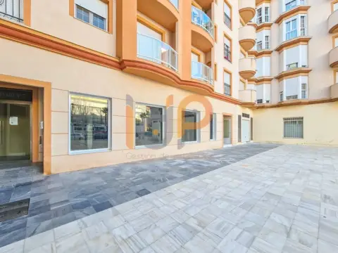 Local comercial en Macael