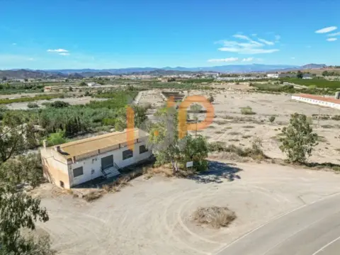 Local comercial en El Saltador
