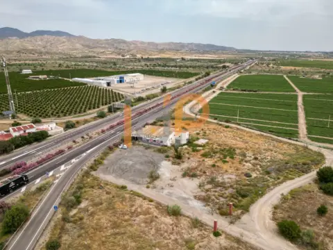 Local comercial en Huércal-Overa