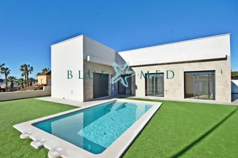 Chalet en calle Polo Cart