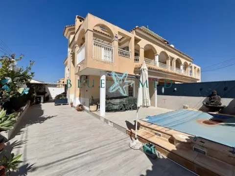 Dúplex en calle de la Isla de Mykonos-Ordenación Bahía