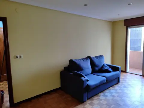 Piso en calle Ribeira de Canedo