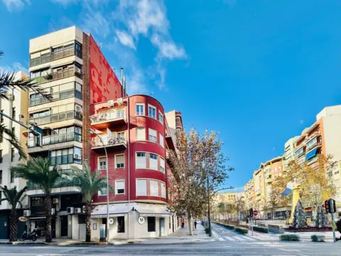 Piso en Avenida de Benito Pérez Galdós, 54