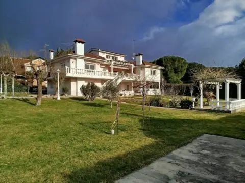 Chalet en Lugar de Urbanización el Otero