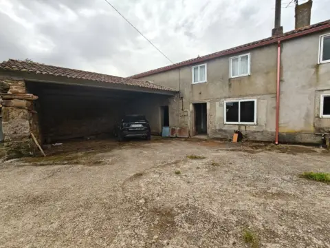 Casa en calle Vacariza - Pq Remonde