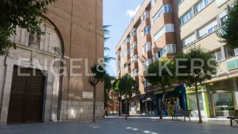 Piso en calle de Vega, 25