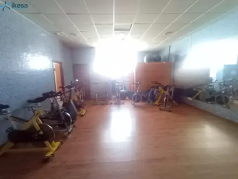 Local comercial en Aljapark