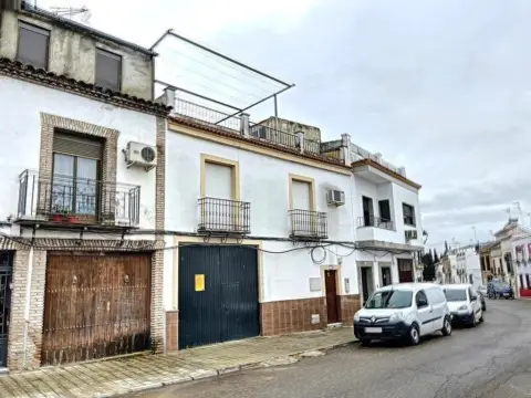 Casa adosada en Avenida de Alonso Aguilar