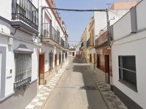 Casa adosada en Cantillana