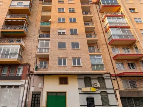 Piso en Avenida Federico Cantero Villamil