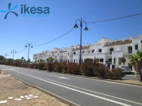 Casa adosada en Isla Canela
