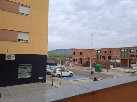 Piso en Los Milagros - Corchera