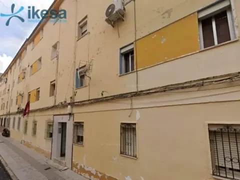 Piso en Nuevo Parque - los Rosales - Tráfico Pesado