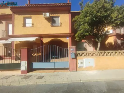 Casa adosada en Pinares de Lepe