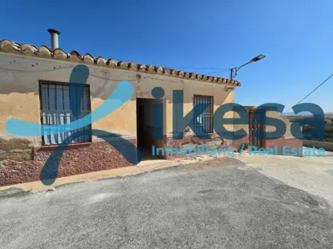 Casa adosada en Caniles