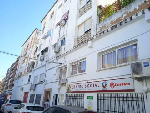 Piso en San Luis - Albarregas