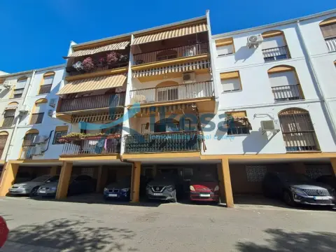Piso en Miralbaida