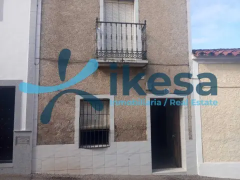 Casa adosada en Extremadura