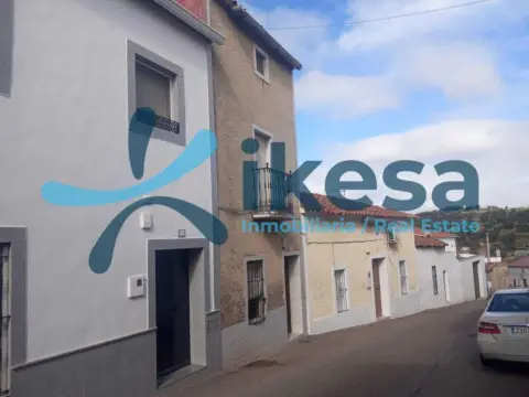 Casa adosada en Extremadura