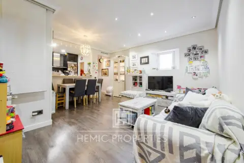 Piso en calle del Duque de Sesto