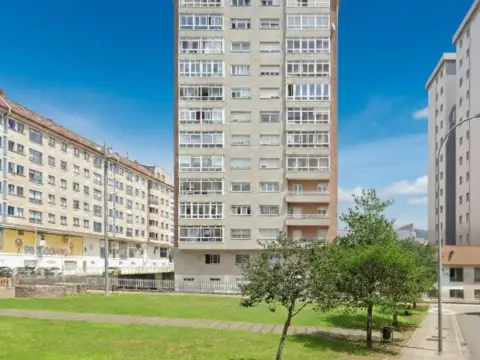 Piso en calle Doutor Touron