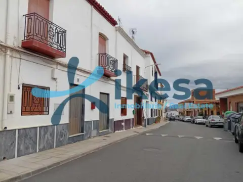 Casa adosada en Finana Centro