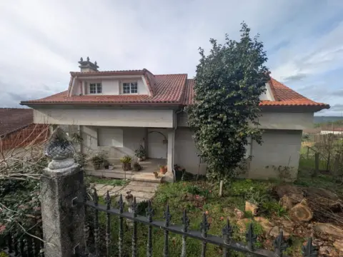 Casa en calle Lugar Gomesende, nº 32