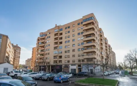 Piso en calle Fuente del Ibón