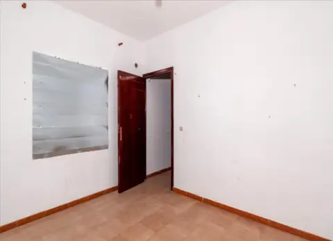 Casa adosada en calle de la Batalla de Garellano, 31