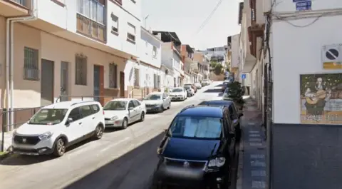 Casa adosada en Mangas Verdes - Las Flores