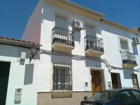Casa adosada en Extremadura