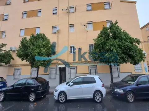 Piso en Nuevo Parque - los Rosales - Tráfico Pesado