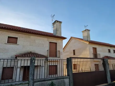 Chalet en calle Abelendo-S.Martiño, nº 102E