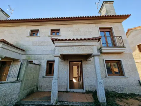 Chalet en calle Abelendo-S Martiño, nº 102G