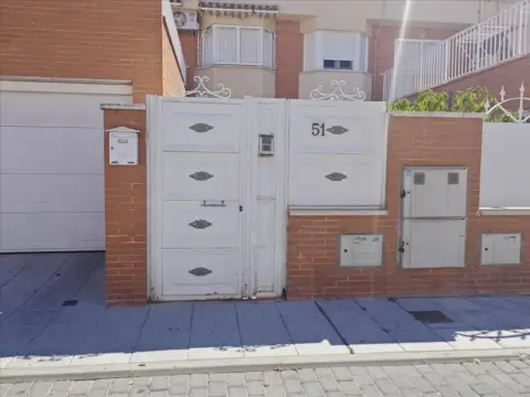 Chalet en calle de Alejo Carpentier, 51
